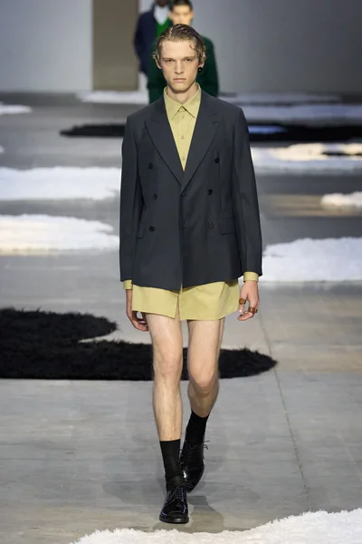 Look 44